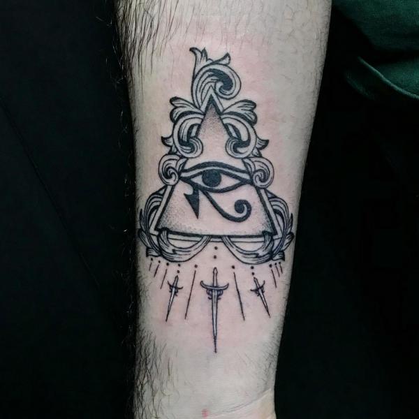 50 Eye of Horus Tattoos with Meaning