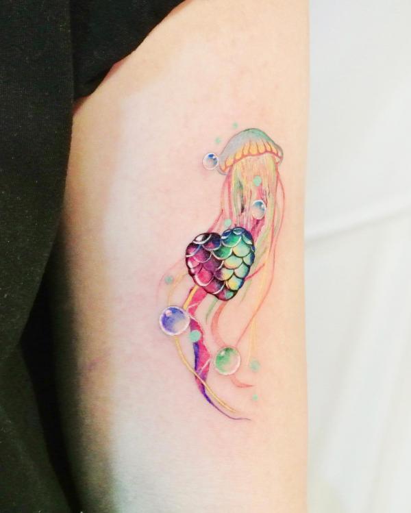 100 Jellyfish Tattoo Designs: the Elegance of Marine Life