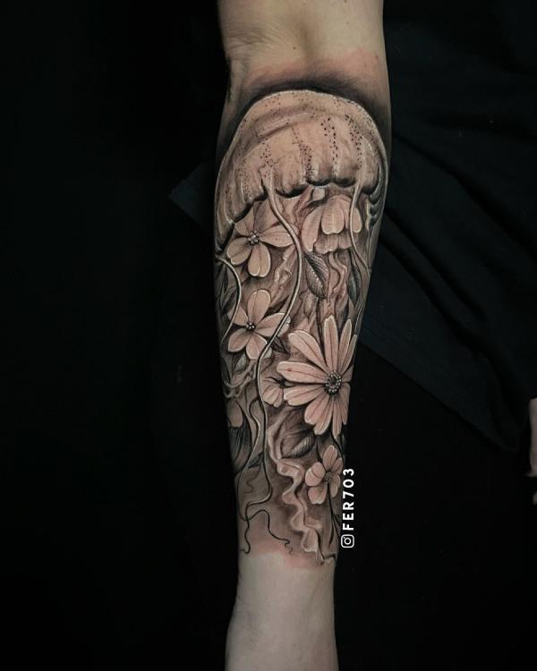 100 Jellyfish Tattoo Designs: the Elegance of Marine Life