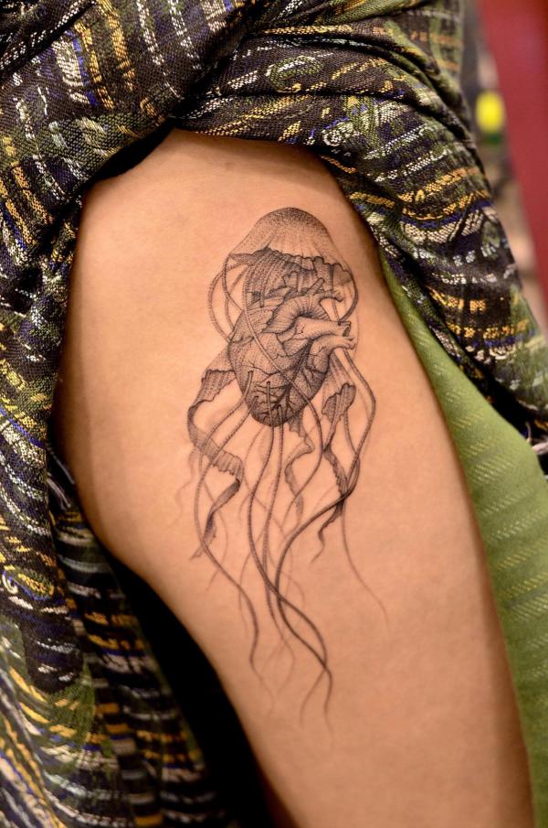 100 Jellyfish Tattoo Designs: the Elegance of Marine Life