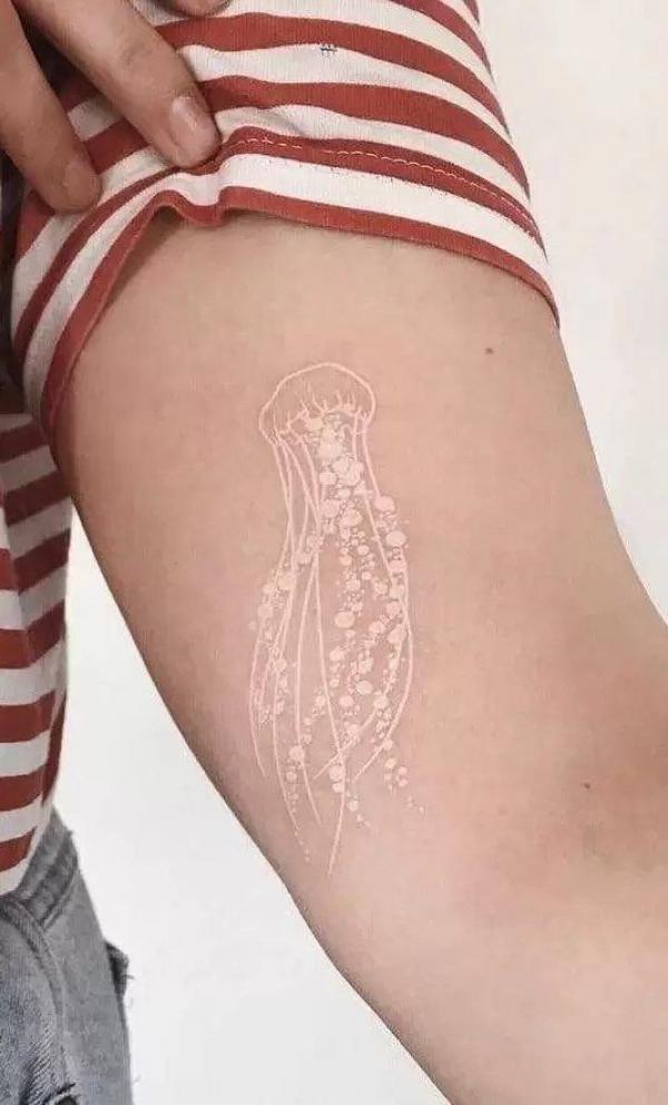 100 Jellyfish Tattoo Designs: the Elegance of Marine Life