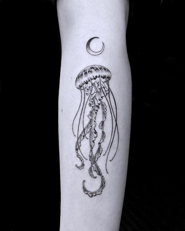 100 Jellyfish Tattoo Designs: the Elegance of Marine Life