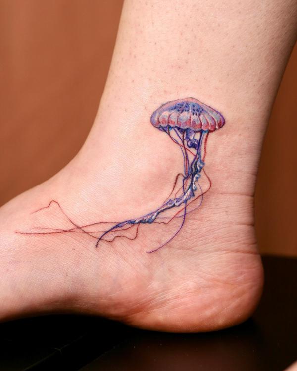 100 Jellyfish Tattoo Designs: the Elegance of Marine Life