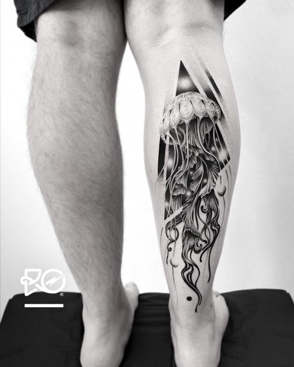 100 Jellyfish Tattoo Designs: the Elegance of Marine Life