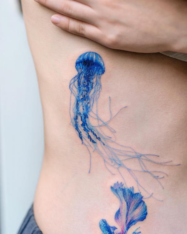 100 Jellyfish Tattoo Designs: the Elegance of Marine Life