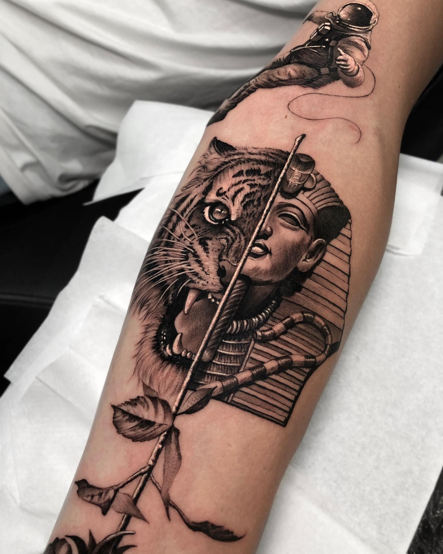 45 King Tut Tattoos: A Journey into the Ancient Egypt