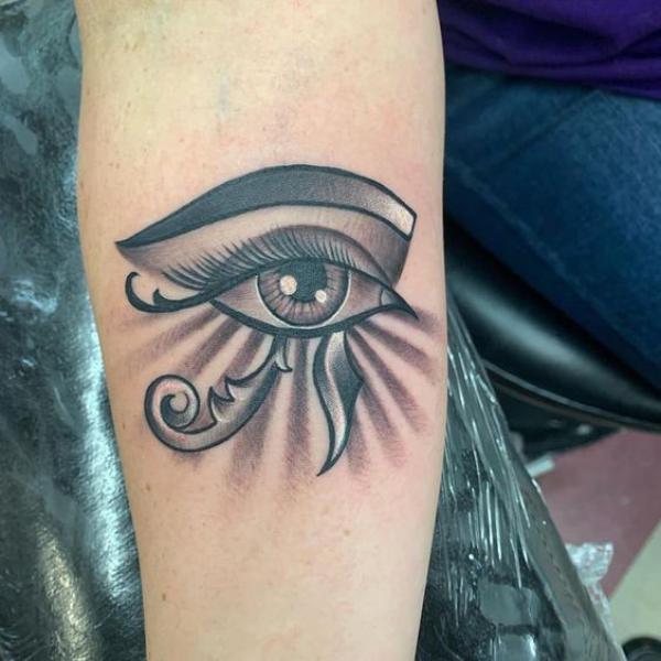 55 Eye of Ra Tattoo Designs with Meanings