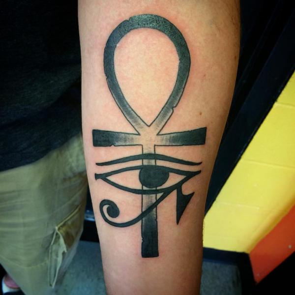 55 Eye of Ra Tattoo Designs with Meanings