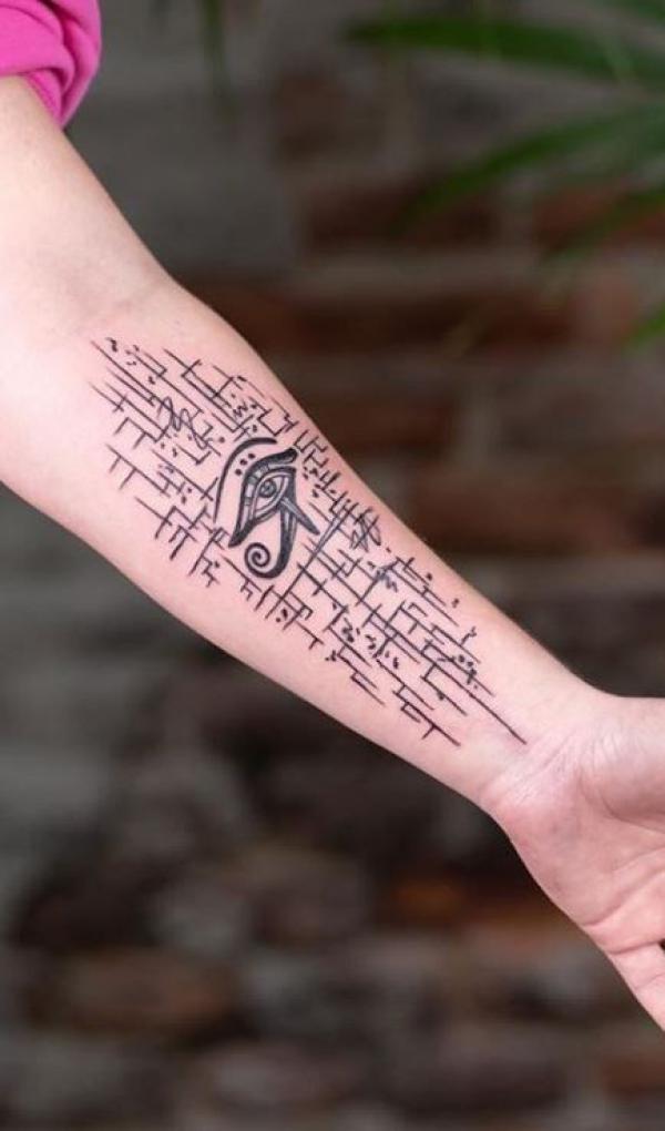 55 Eye of Ra Tattoo Designs with Meanings