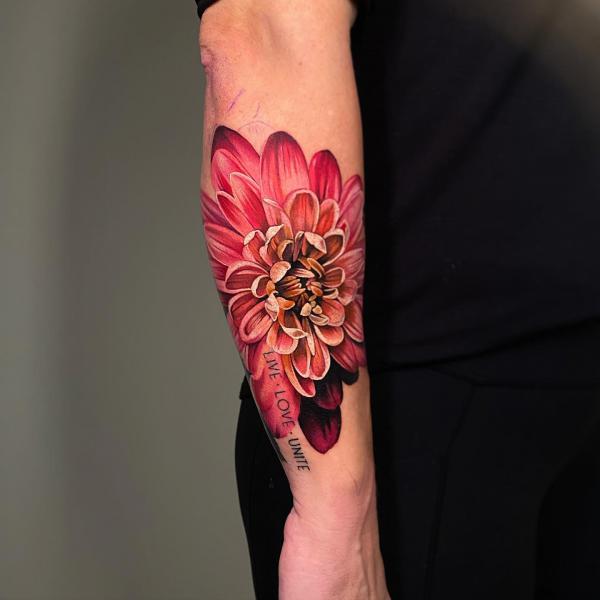 70 Colorful Dahlia Tattoo Designs with Meanings
