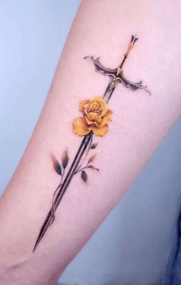 80 Rose and Dagger Tattoo Designs: A Blend of Beauty and Edge