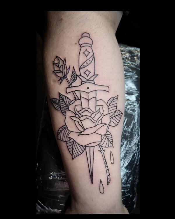 80 Rose and Dagger Tattoo Designs: A Blend of Beauty and Edge