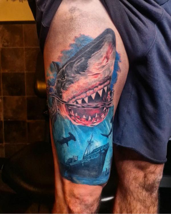 Shipwreck Tattoo: the Depths of Symbolism and Artistry