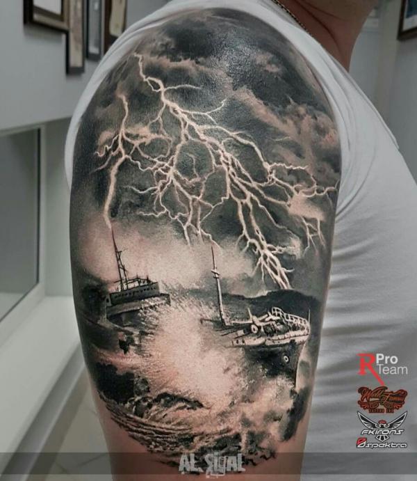 Shipwreck Tattoo: the Depths of Symbolism and Artistry