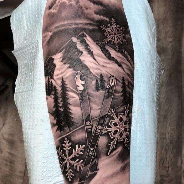 100 Snowflake tattoo Ideas for Your Winter Ink