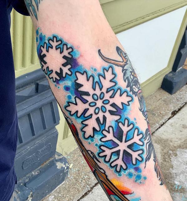 100 Snowflake tattoo Ideas for Your Winter Ink