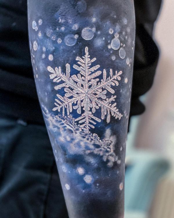 100 Snowflake tattoo Ideas for Your Winter Ink