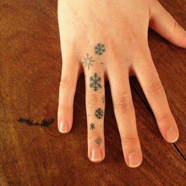 100 Snowflake tattoo Ideas for Your Winter Ink