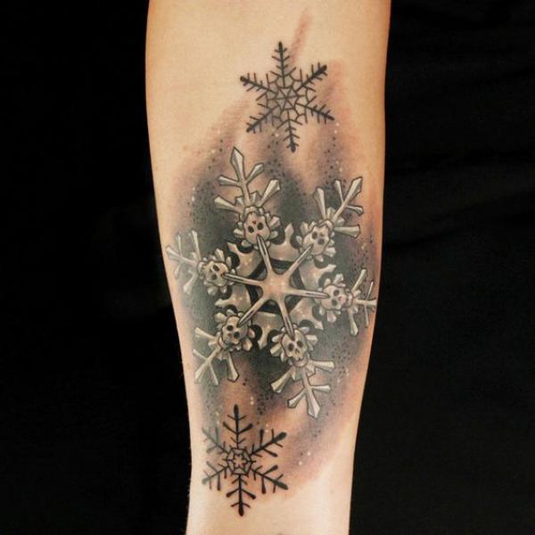 100 Snowflake tattoo Ideas for Your Winter Ink