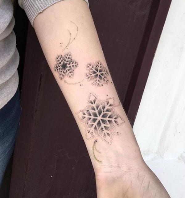 100 Snowflake tattoo Ideas for Your Winter Ink