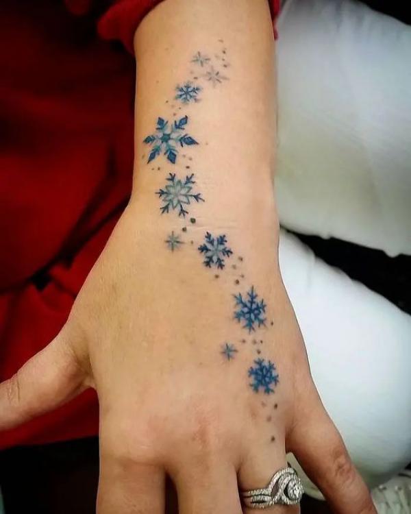 100 Snowflake tattoo Ideas for Your Winter Ink