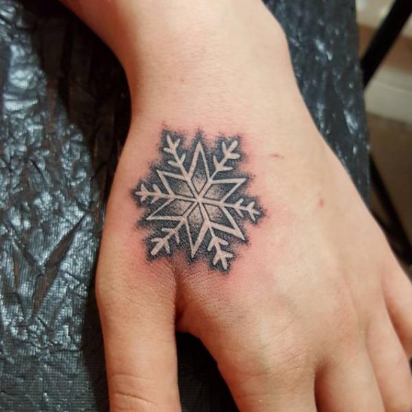 100 Snowflake tattoo Ideas for Your Winter Ink