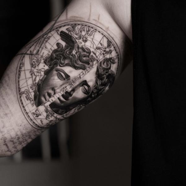 40 Medusa Hand Tattoo Designs with Meaning