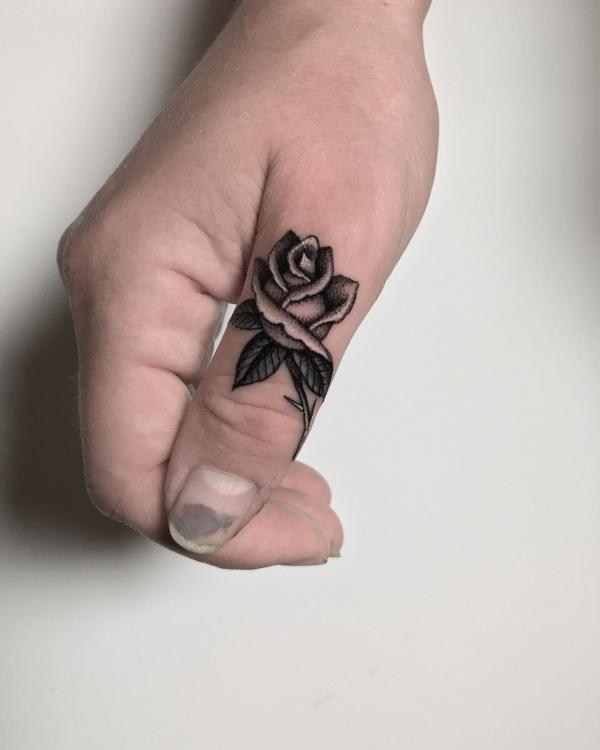 40 Timeless Rose Finger Tattoo Designs