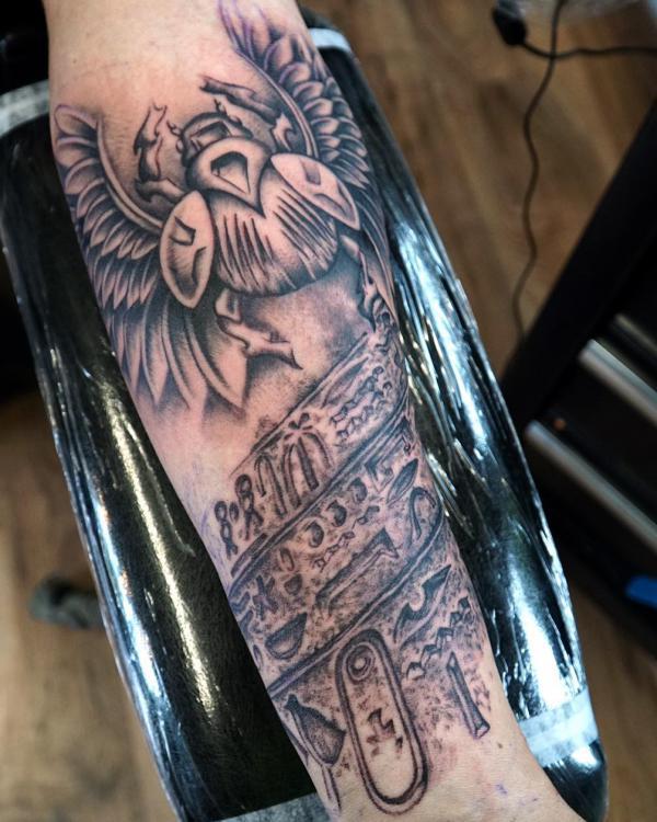 50 Egyptian Hieroglyphics Tattoo Designs with Meaning
