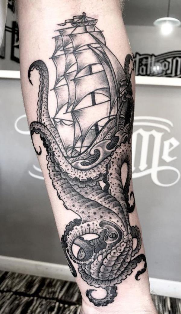 90 Kraken Tattoo ideas: Design and Meaning