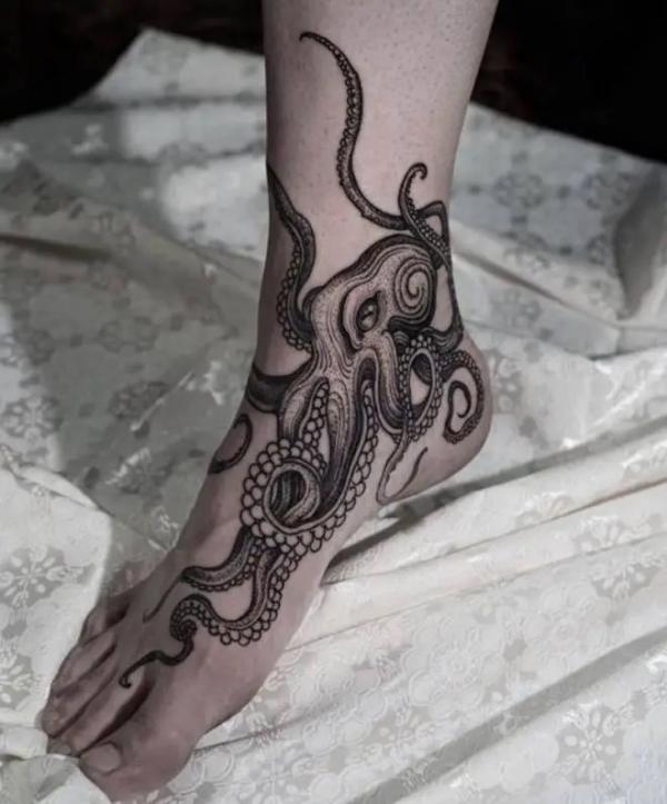 90 Kraken Tattoo ideas: Design and Meaning