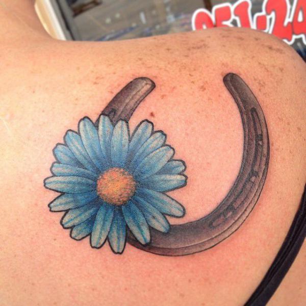 118 Charming Horseshoe Tattoos with Meanings