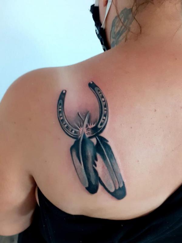 118 Charming Horseshoe Tattoos with Meanings