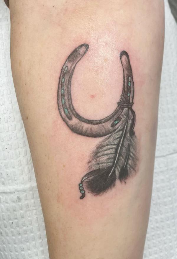 118 Charming Horseshoe Tattoos with Meanings