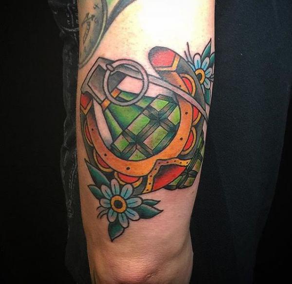 118 Charming Horseshoe Tattoos with Meanings