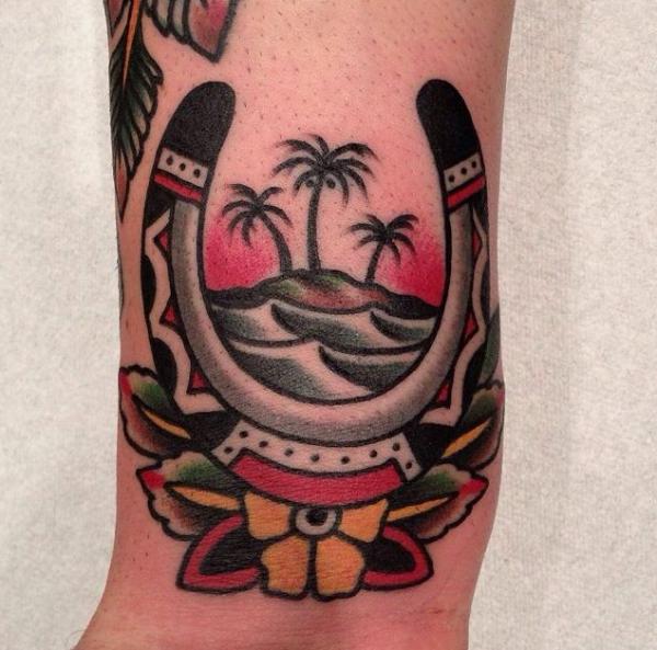 118 Charming Horseshoe Tattoos with Meanings