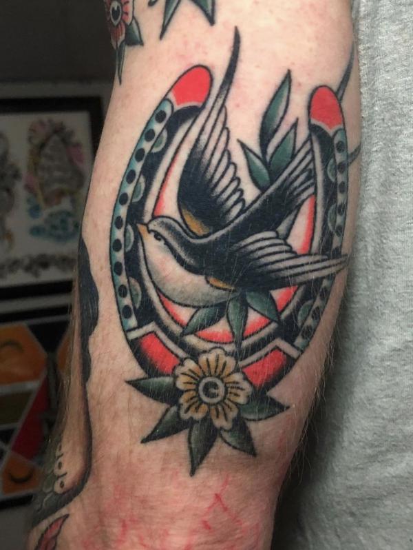 118 Charming Horseshoe Tattoos with Meanings