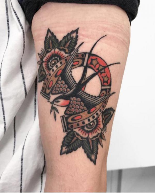 118 Charming Horseshoe Tattoos with Meanings
