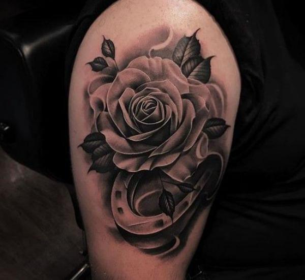118 Charming Horseshoe Tattoos with Meanings