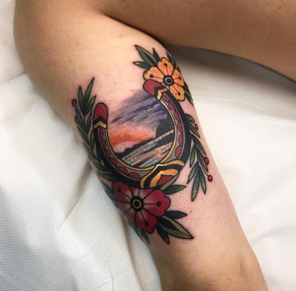 118 Charming Horseshoe Tattoos with Meanings