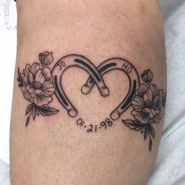 118 Charming Horseshoe Tattoos with Meanings