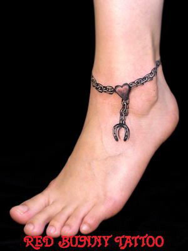 118 Charming Horseshoe Tattoos with Meanings