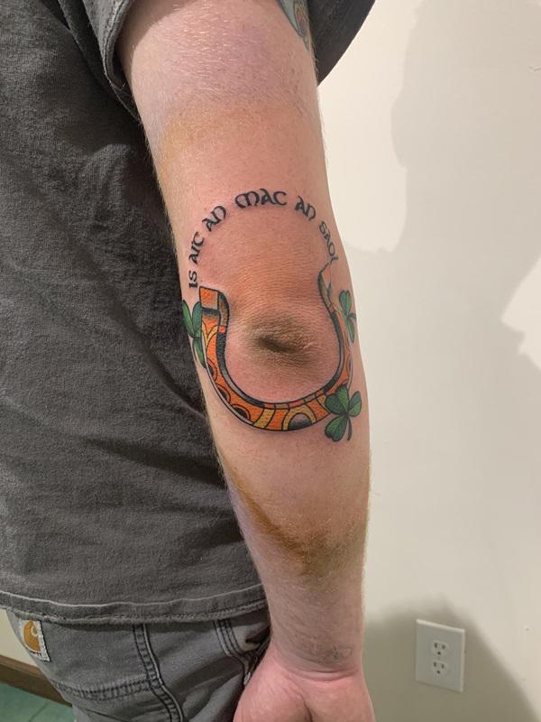 118 Charming Horseshoe Tattoos with Meanings