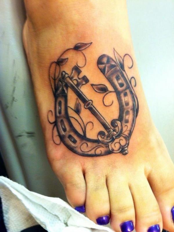 118 Charming Horseshoe Tattoos with Meanings