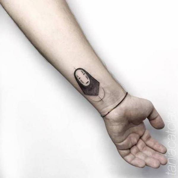 80 No Face Tattoo Designs with Meaning