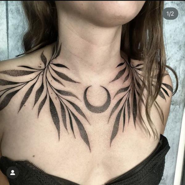 Necklace Tattoo for Women: The Fusion of Elegance and Ink