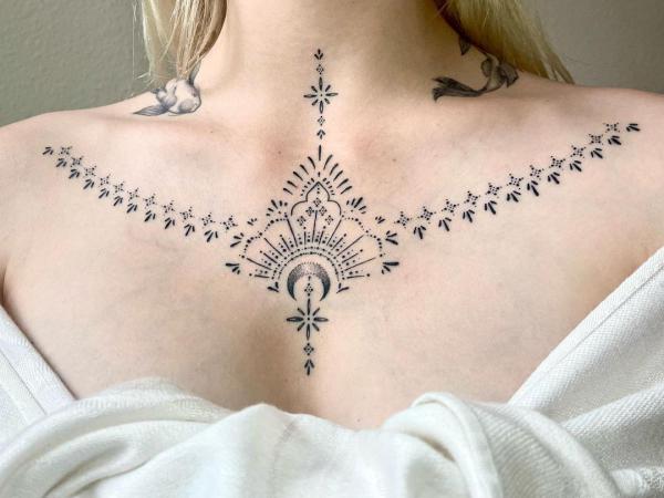 Necklace Tattoo for Women: The Fusion of Elegance and Ink