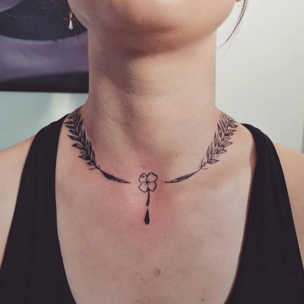 Necklace Tattoo for Women: The Fusion of Elegance and Ink