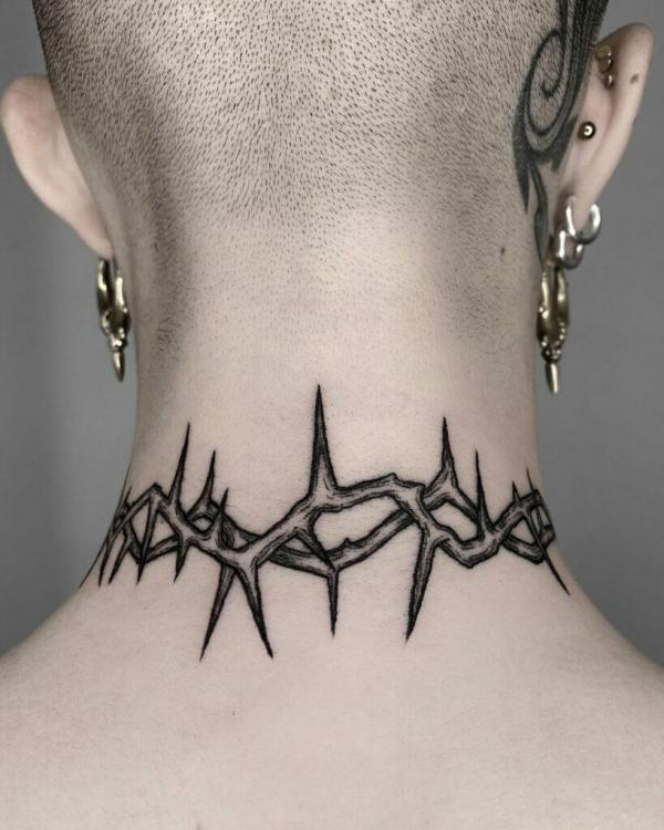 Necklace Tattoo for Women: The Fusion of Elegance and Ink