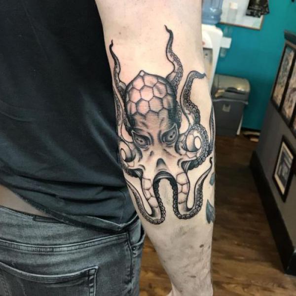 105 Elbow Tattoo Designs That Will Bend Your Mind